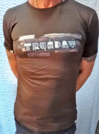 T-shirt Truedat con immagine della parete