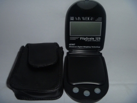 W11 MyWeigh Flipscale, w skali czerni 125-0,05 gr