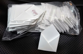 Grandes vedações dobradas/envelopes 50th 95 mm x 95 mm