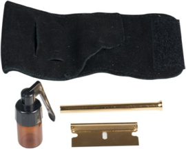 snu40. Wildledermappe mit goldenem Schnupftabakset