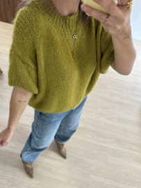 Knitted short pull Ambika - green