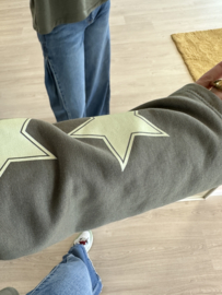 NYC sweater pull - army green