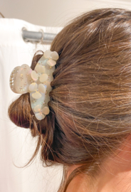 Hair clip - flower off white