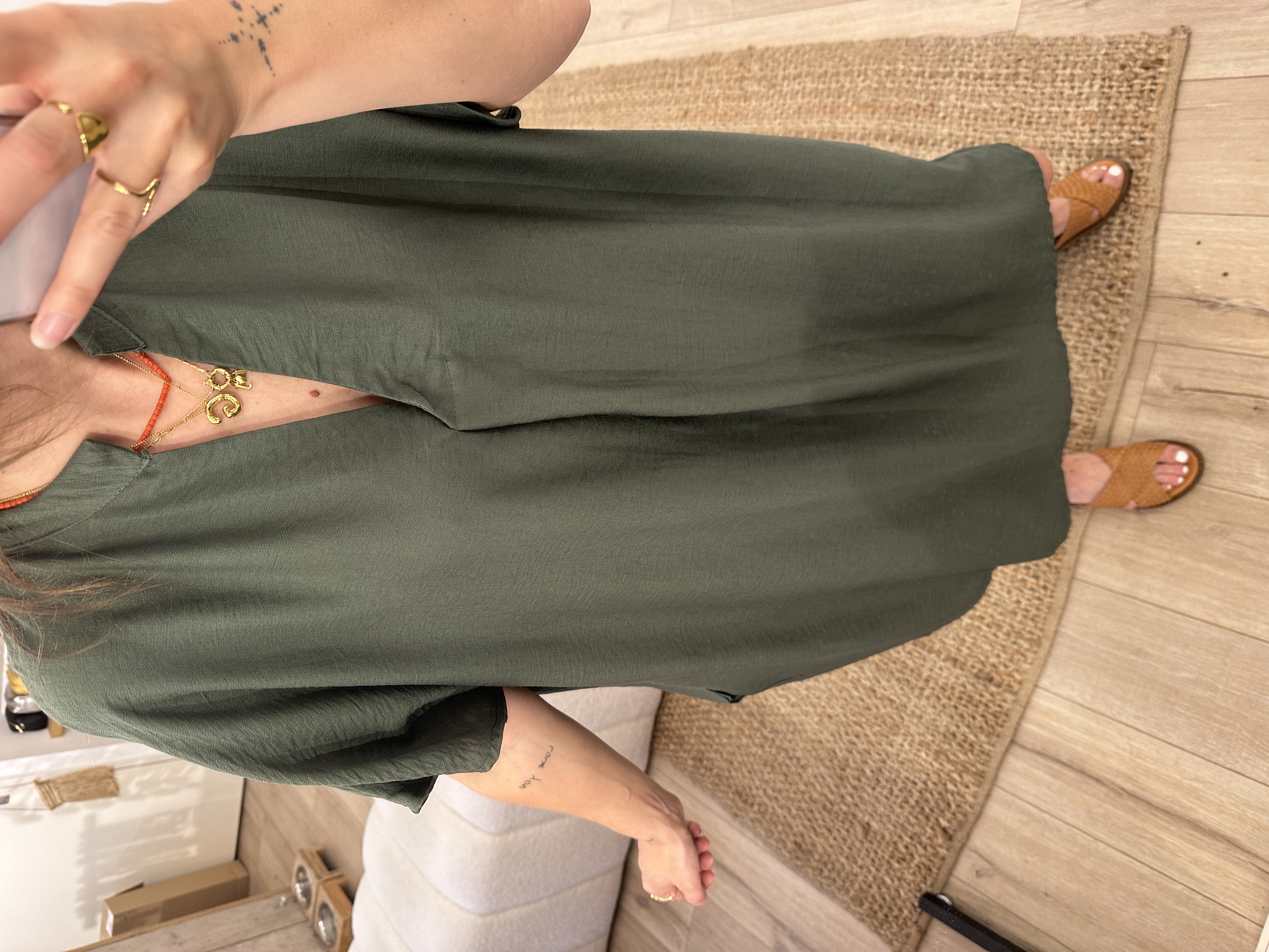 Short V-dress Azzurro - army green