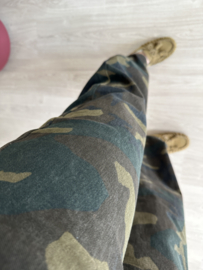 Camo barrel jeans Laulia - army green