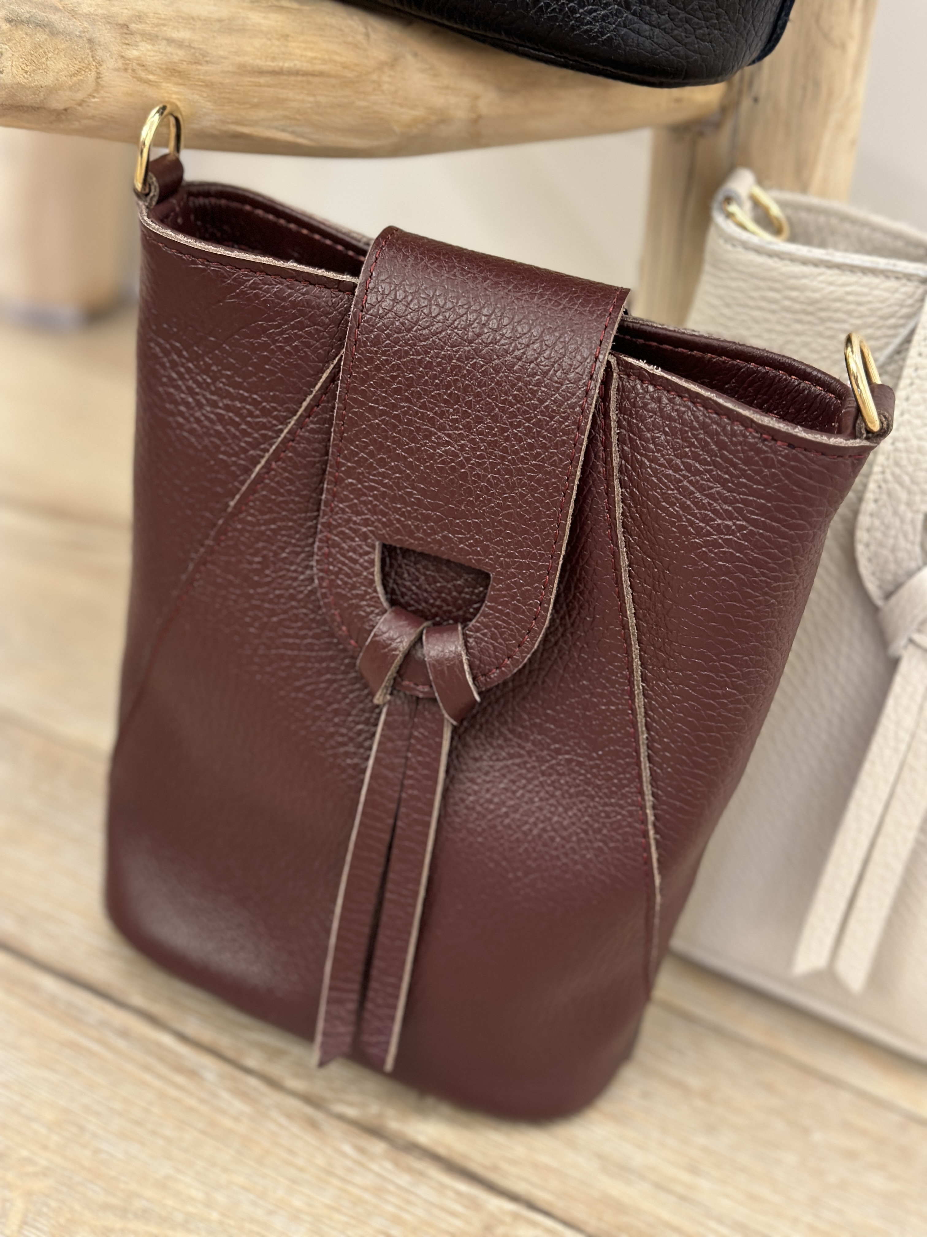 Leather kendra bag - bordeaux