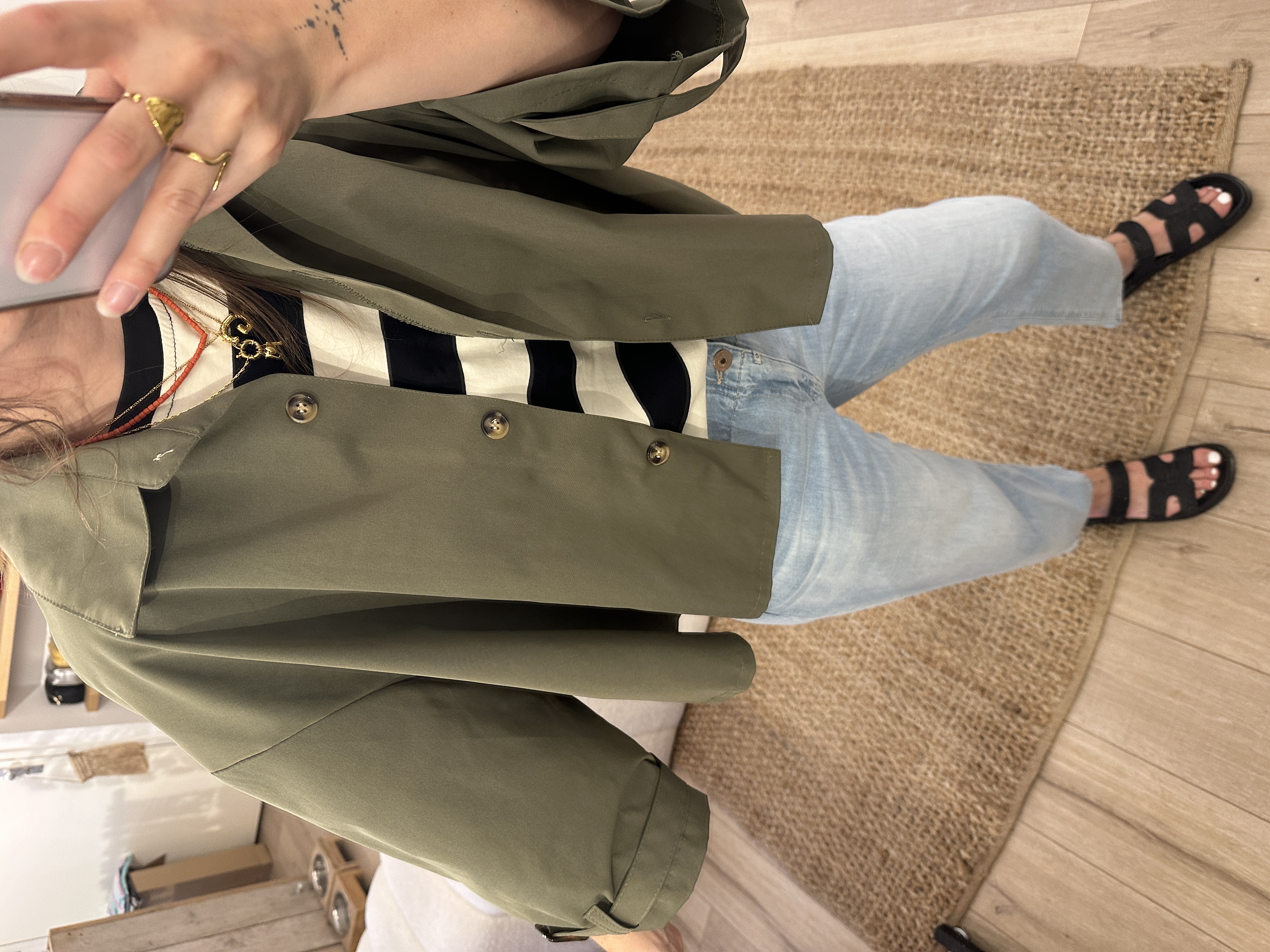 Wide short trenchcoat - army green