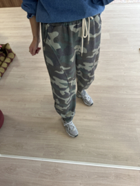 Camouflage jogger - army green