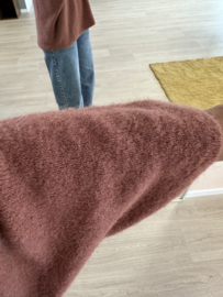 Baby alpaca shoulder pull - old blush