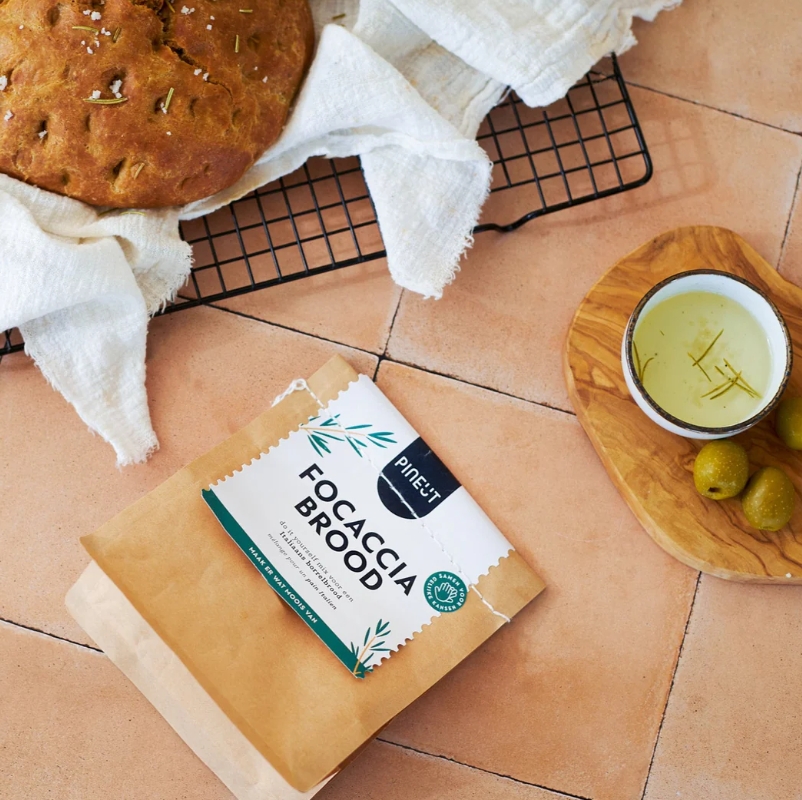 *Pineut Borrelbrood Focaccia