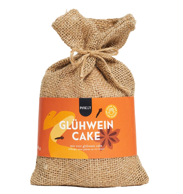 Pineut Gluhweincake