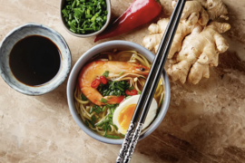 RECEPT: Feestelijke Miso Ramen Soep Met Tomasu Ketjap