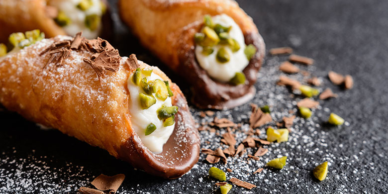 VERSE CANNOLI'S