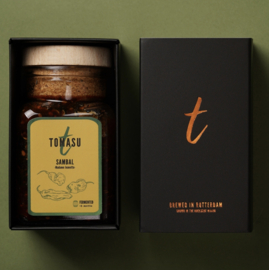 Tomasu Sambal met Madame Jeanette peppers