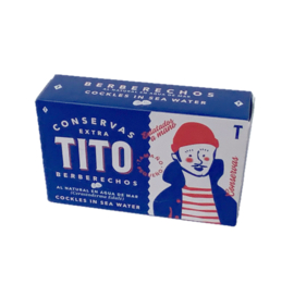 TITO Berberechos (Kokkeltjes) en aqua del mar
