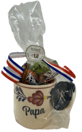 Boerenbont  Beker Papa 200 ml. gevuld met 8 Italiaanse Chocolade kogels.