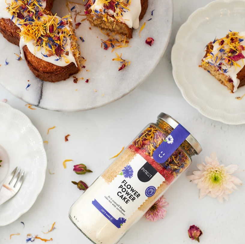 Pineut  Flower Power Cake