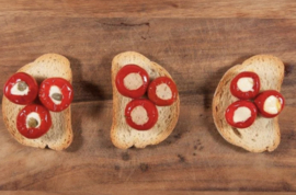 Pelagonia cherry peppers met  ricotta & capers