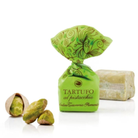(E) Pistacchio - ChocoladeTruffel  met Pistachenoten