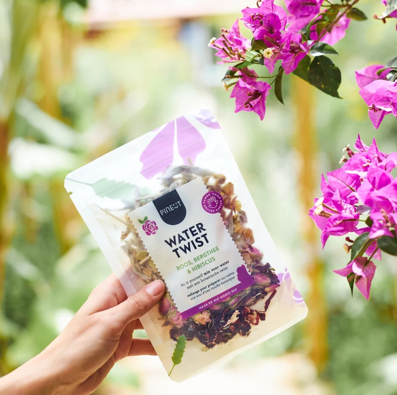 *Pineut Navul zakje Roos Hibiscus (voor 10 liter)