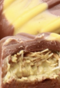 Dubai Bonbons (Gevuld met Pistache en Kadayif) (Schaal 12 stuks 275 gram)