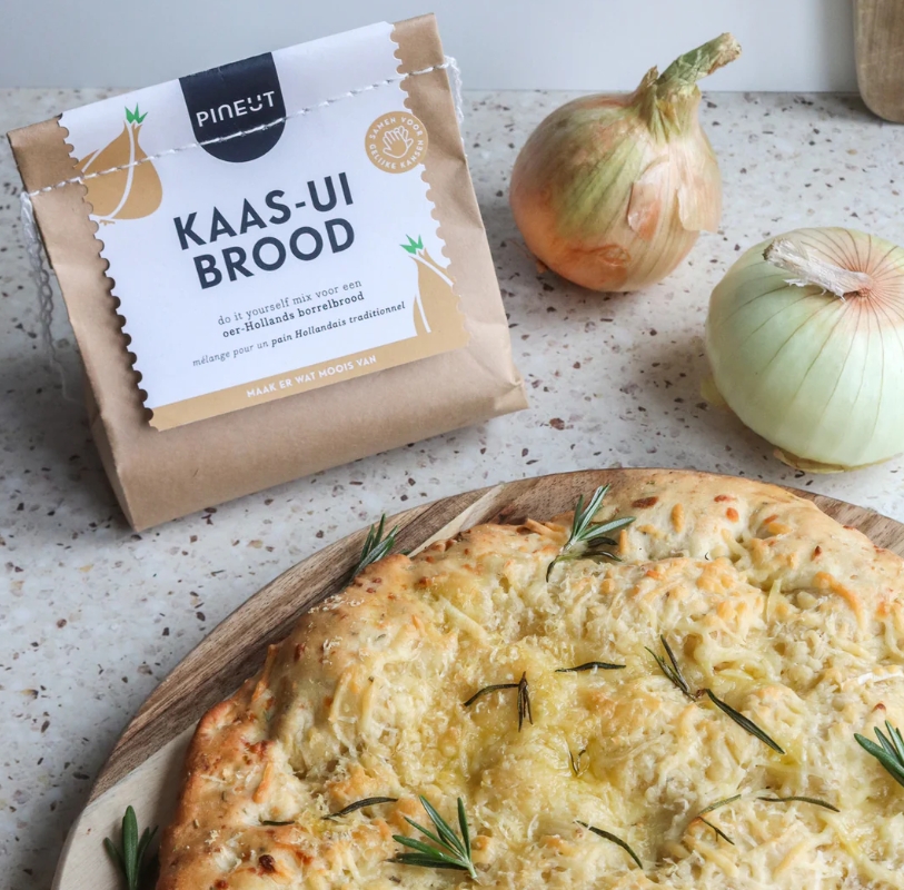 *Pineut Borrelbrood Kaas-Ui