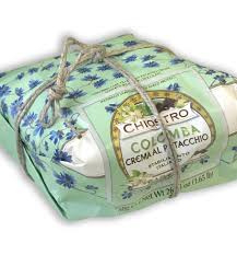 Paas Colomba Pistacchio hand wrapped 750g.