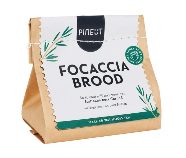 *Pineut Borrelbrood Focaccia