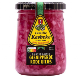 Gesnipperde Rode Uien op Azijn (By Kesbeke)