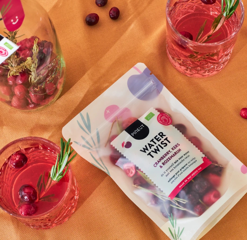 *Pineut Navul zakje Cranberry Kers Rozemarijn (voor 10 liter)