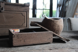 Oude houten spicebox