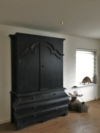 Houten buikkast old black