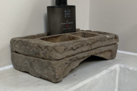 Oud houten bakje