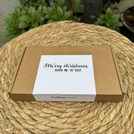 Doosje vol leuks 'Thinking of you/Merry everything/Liefs' (walnoot)