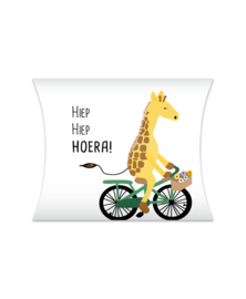 Gondeldoosje Giraffe, Hiep Hiep HOERA!