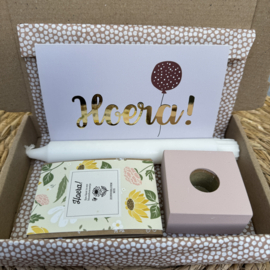 Doosje vol leuks 'HOERA'