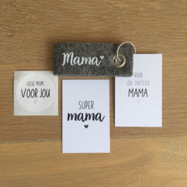 Sleutelhanger: mama, inclusief mini kaartje en sticker