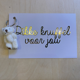 Postcard met klein beertje: dikke knuffel voor jou *