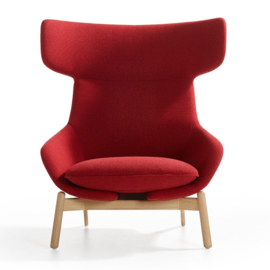 Artifort fauteuil Kalm 4 poot hout by Patrick Norguet 2015