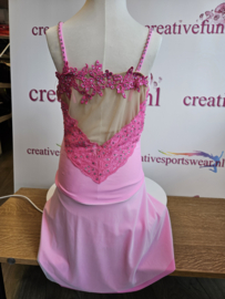 Roze/Wit pakje maat 158/164