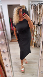 Dress knotted