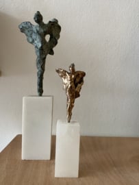 Engeltje in brons - Nathalie IJzerman