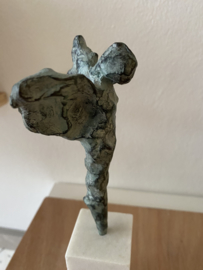 Engeltje in brons - Nathalie IJzerman