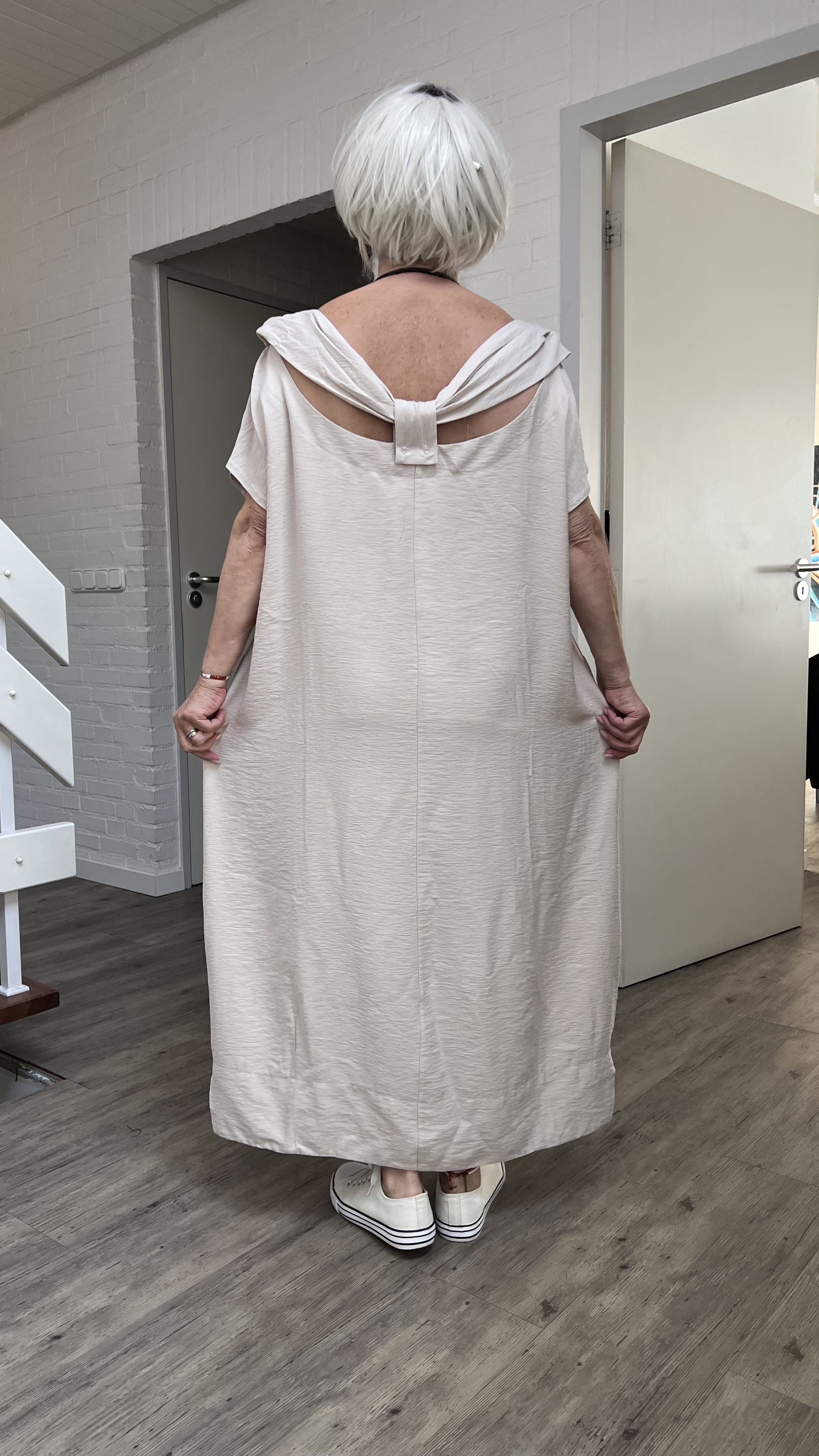 LUUKAA oversized viscose jurk/apart