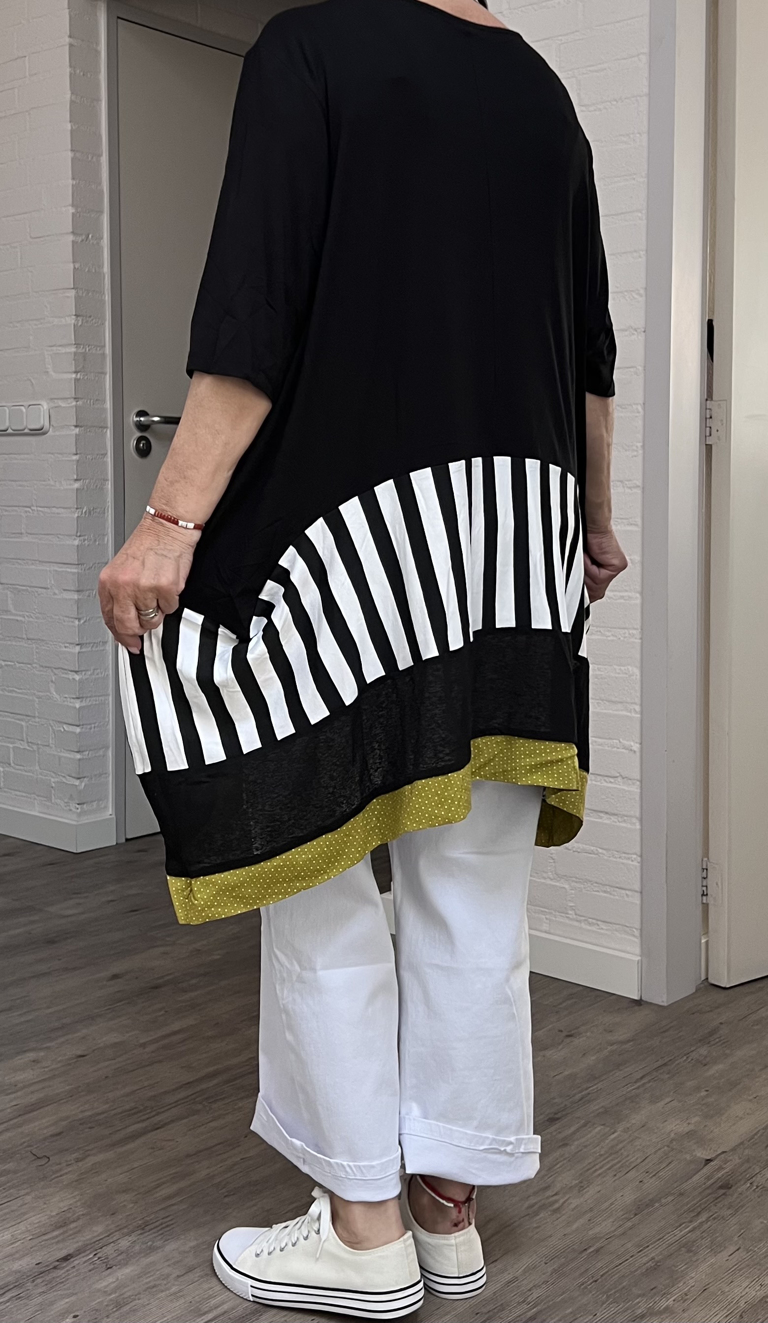	 LUUKAA viscose A-lijn tuniek/stretch  zwart/wit/olijfgroen