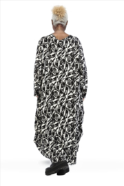 AKH oversized viscose mix ballon jurk apart stretch zwart /wit