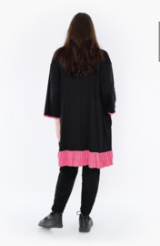 AKH oversized viscose tricot A-lijn tuniek  apart stretch zwart/fuchsia