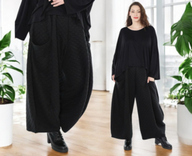 AKH oversized viscose mix  broek stretch zwart 