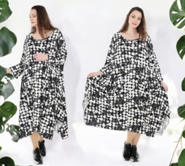 AKH oversized viscose A-lijn jurk / apart /stretch /zwart/wit