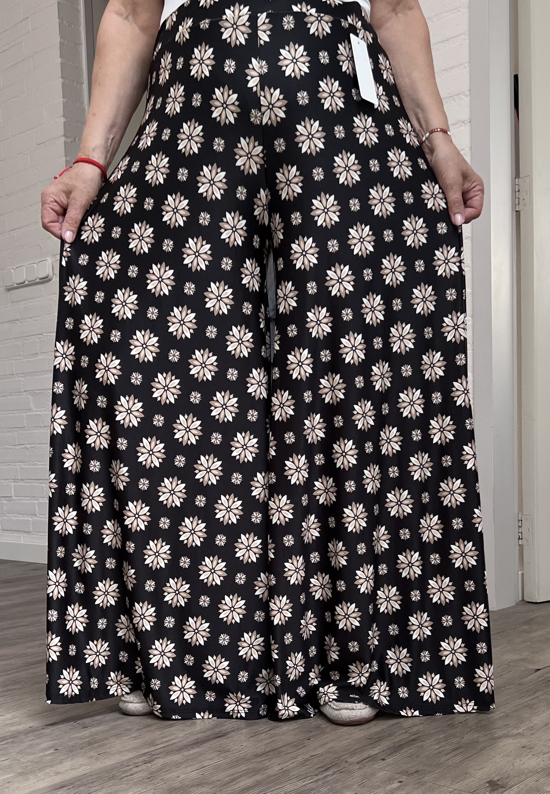 ITALY Mode jersey viscose  wijde broek apart /zeer rekbaar/zwart/beige